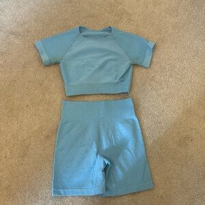 Beautiful blue workout set - top and bottom size Small